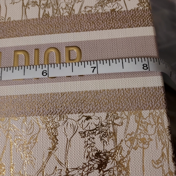 NEW Dior Floral Box & Matching Ribbon 🎀 - Picture 6 of 8